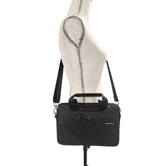 Gear max Gray Zip Up Tablet bag - Picture 1 of 7